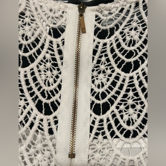 Dress Barn White Lace Over Cami Womens Sz M Formal Blouse - Picture 3 of 6